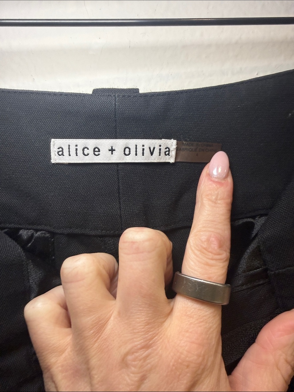 Alice + Olivia Black High-Rise Cuffed Shorts - Picture 2 of 4